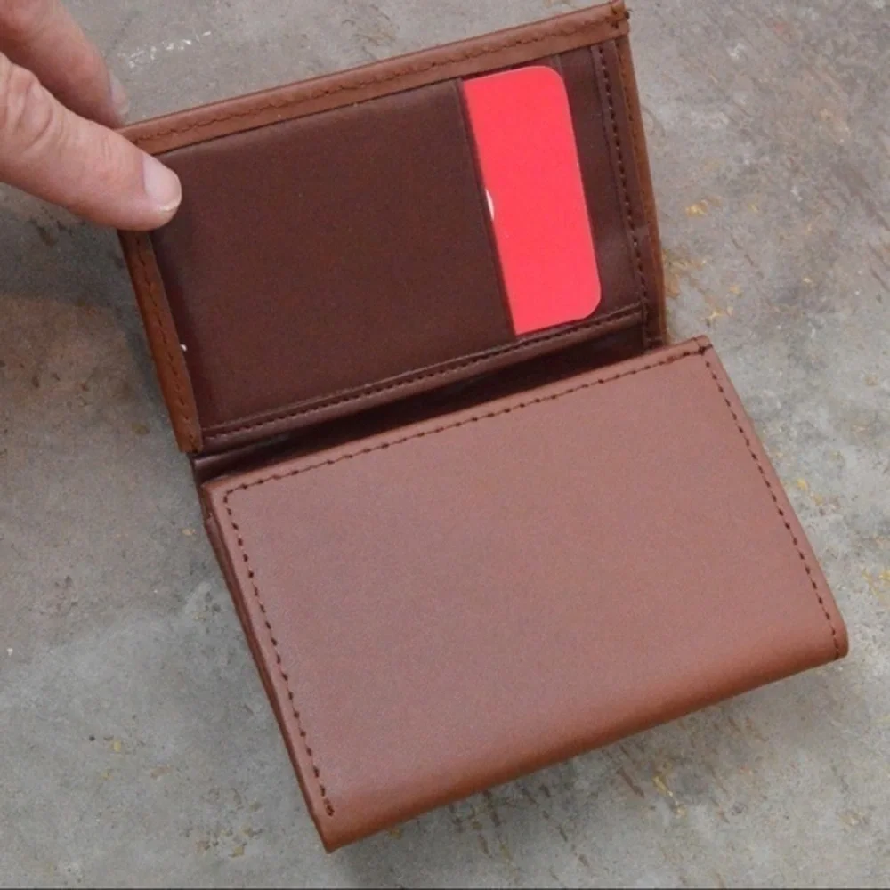 American‎ Tourister Slim Trifold Brown Leather Wallet, Never Used - Like New